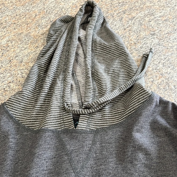 Burn Side hoodie, size large - Picture 4 of 9